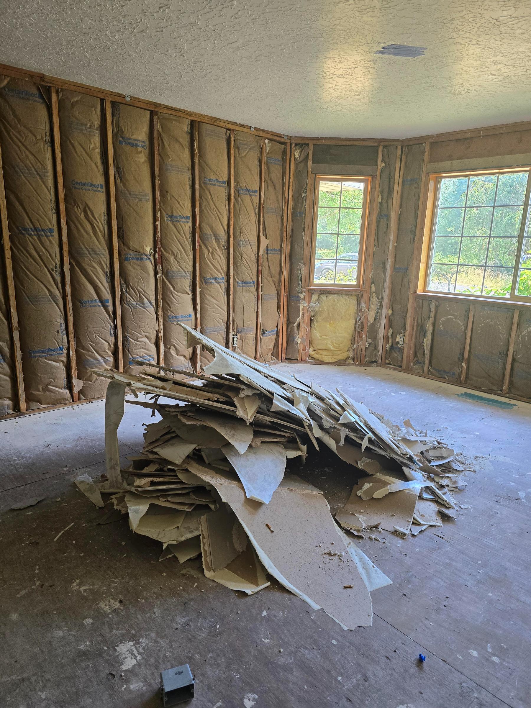 Renovation Drywall And Paint (10)